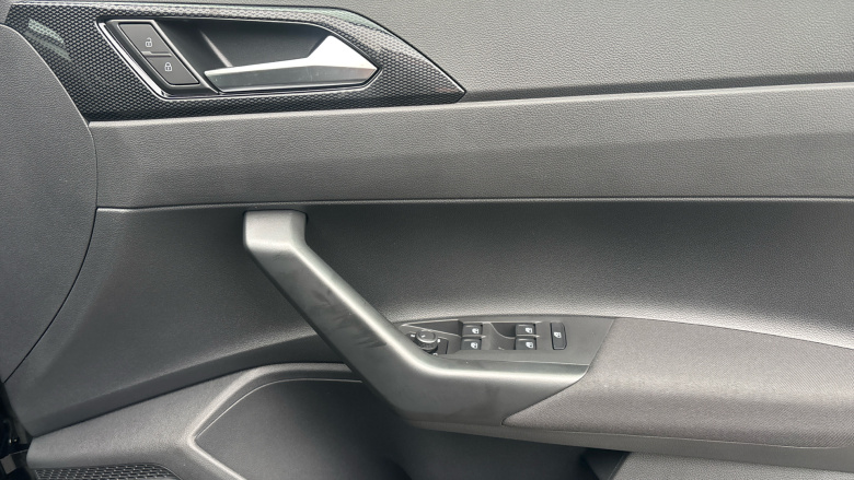 Volkswagen Polo 1.0 Life 5dr Petrol Hatchback